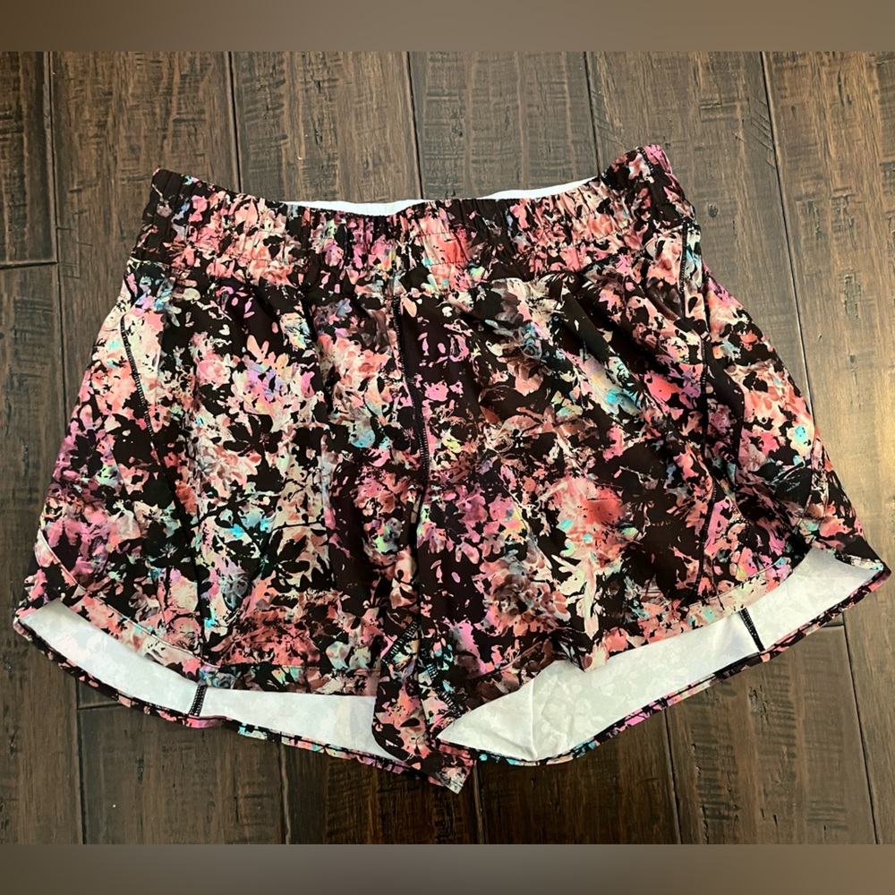 Lululemon Track That Mid Rise Shorts 5”